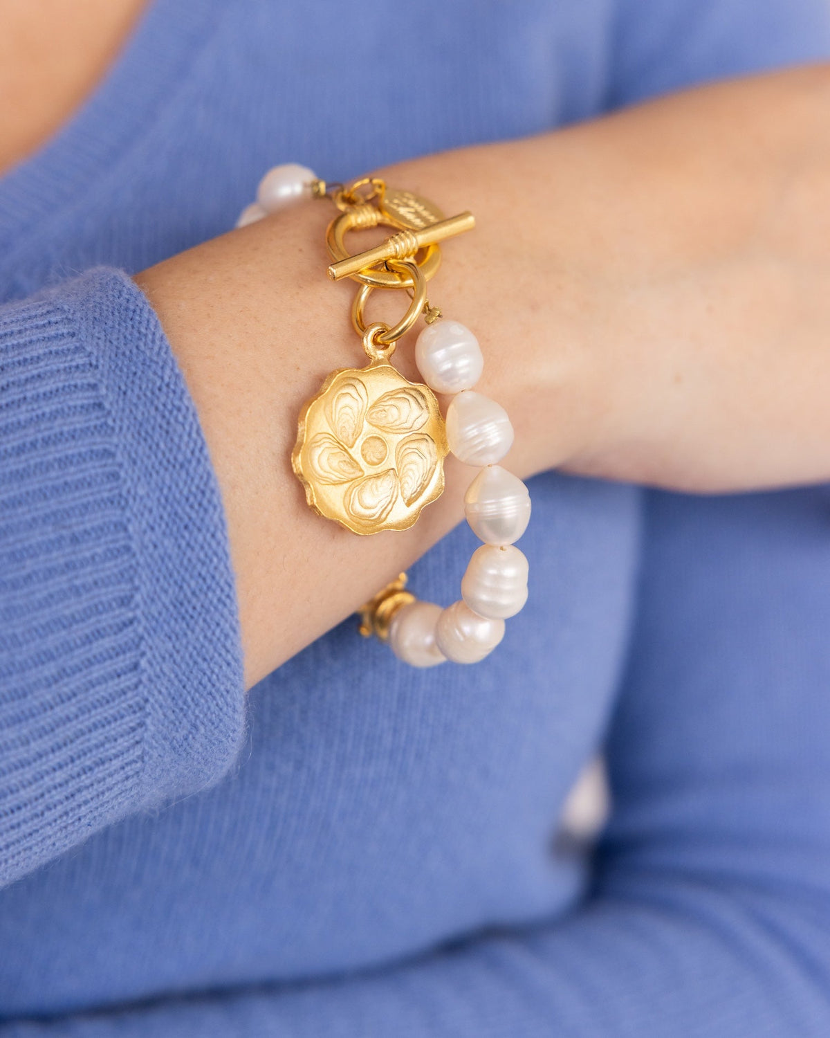 Oyster Plate Pearl Bracelet